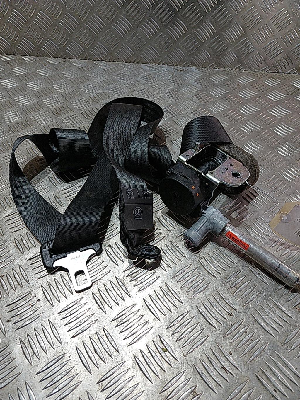 Cintura di sicurezza anteriore destra VOLVO S 40 2 PHASE 2 Diésel - 1