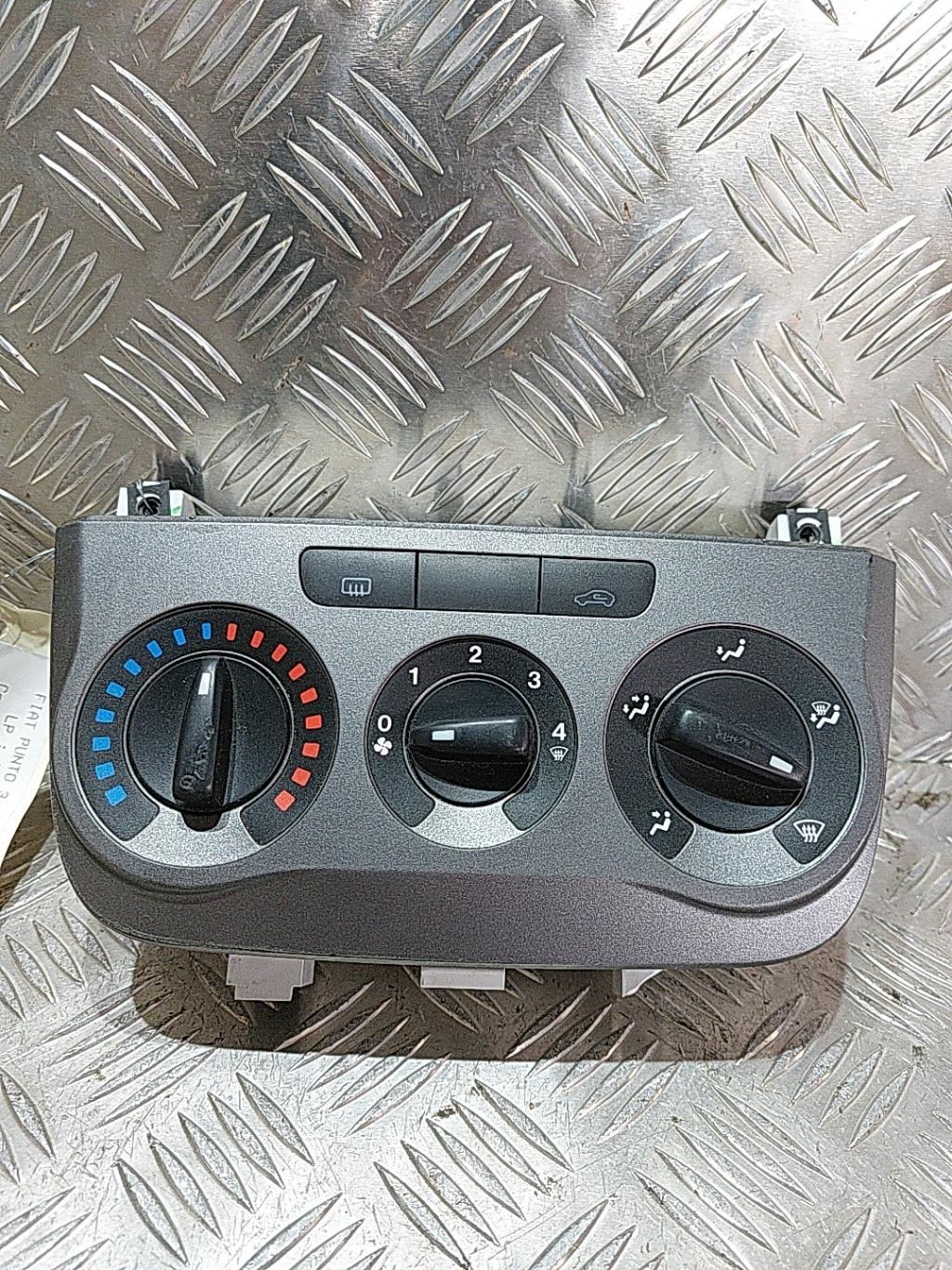 Commande chauffage FIAT PUNTO 3 Essence - 1