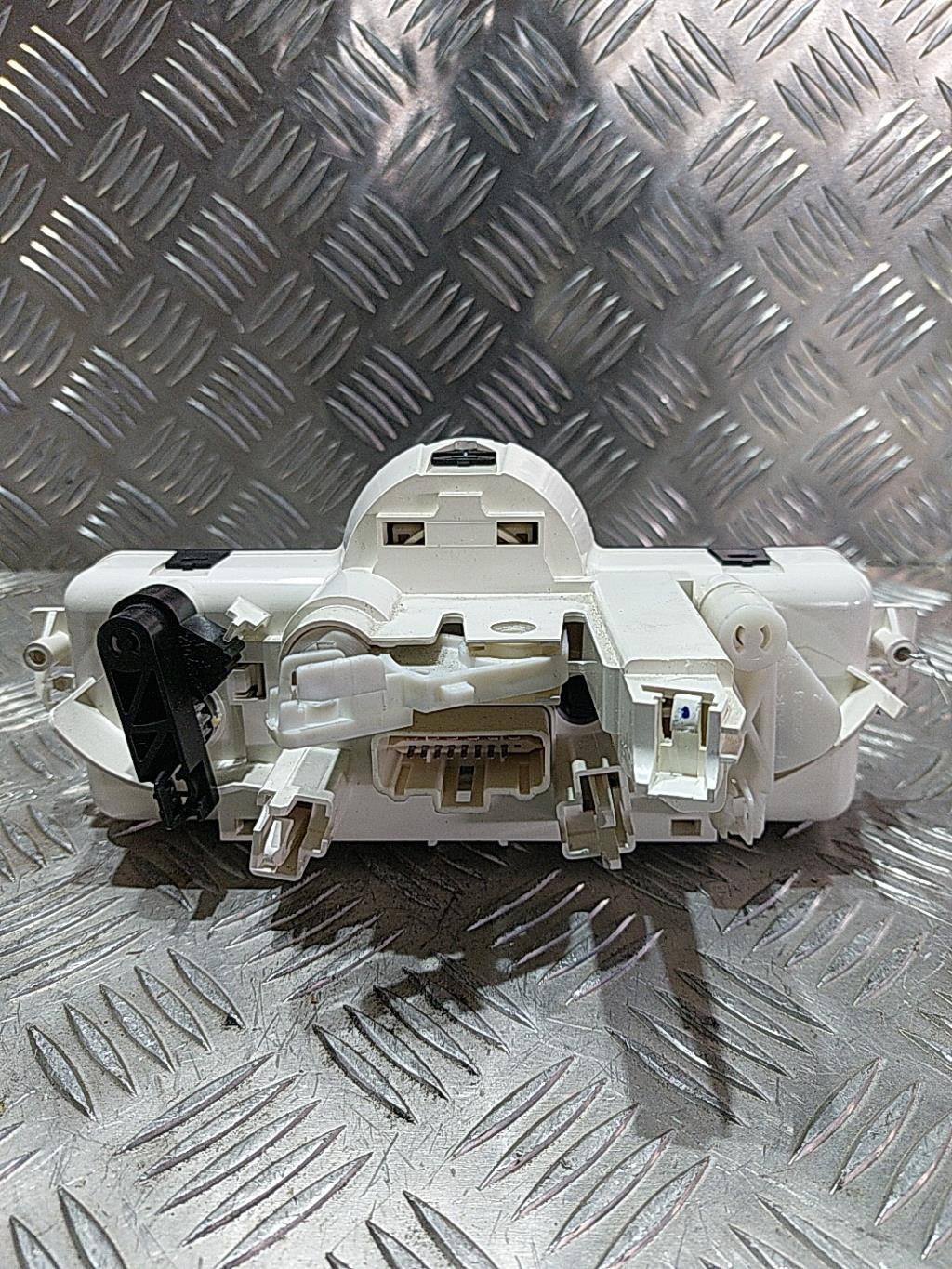 Commande chauffage RENAULT CLIO 3 PHASE 1 Diesel - 1