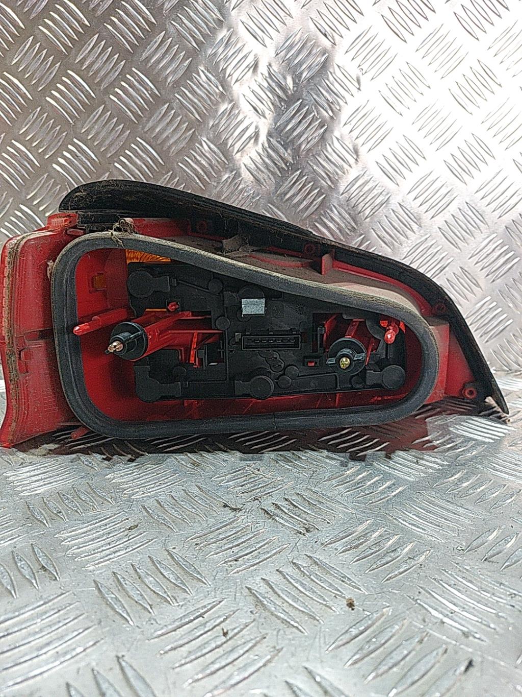 Fanale posteriore principale destro (luci) PEUGEOT 106 PHASE 2 Gasolina - 1