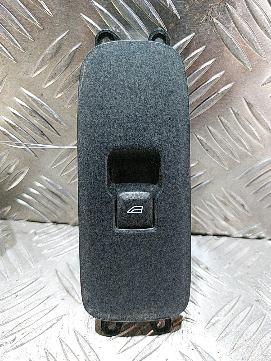Interruttore lavacristalli anteriore destro VOLVO S 40 2 PHASE 2 Diésel - 1
