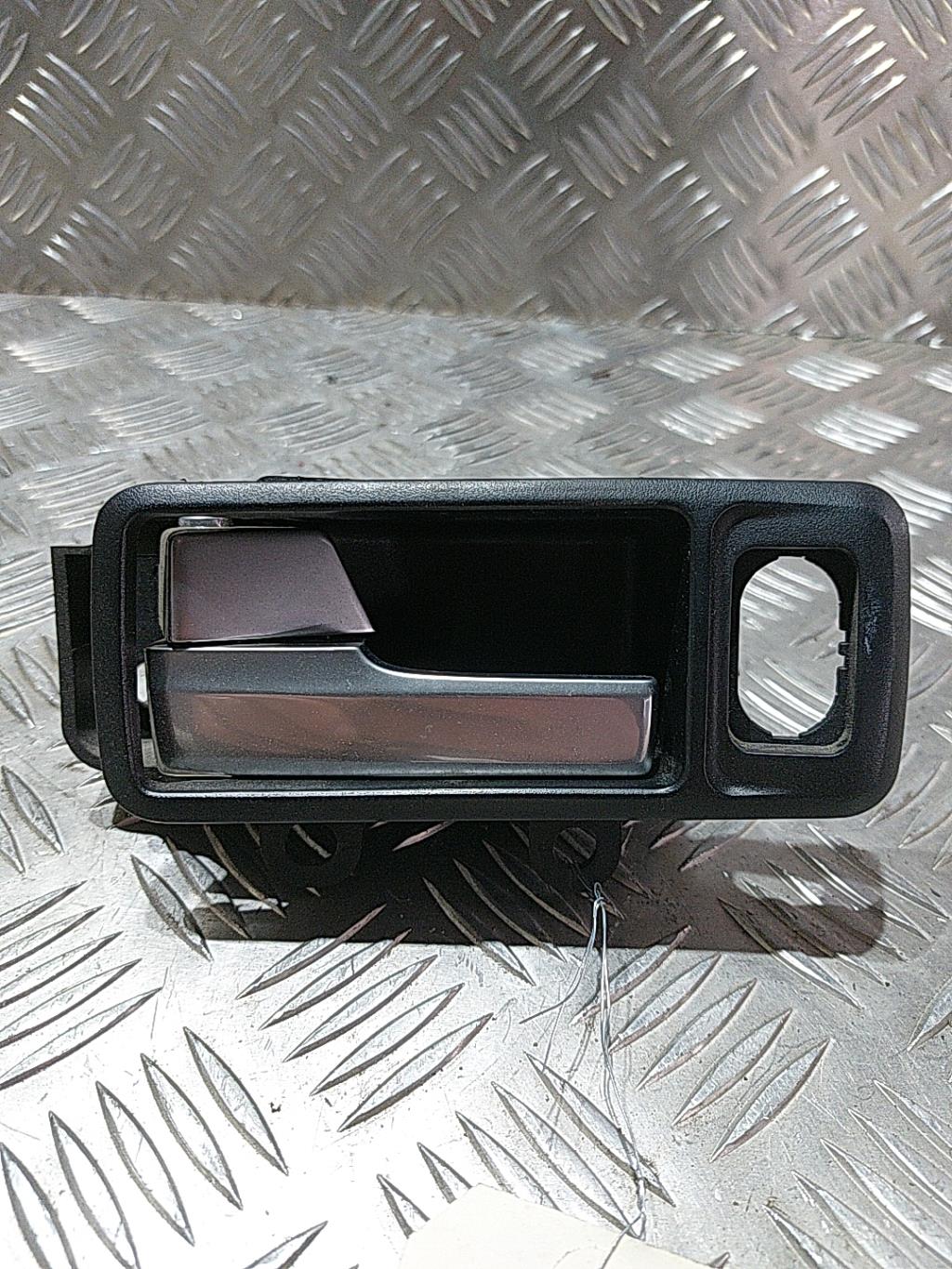 Maniglia interna posteriore sinistra FORD FOCUS 2 PHASE 2 Diésel - 1