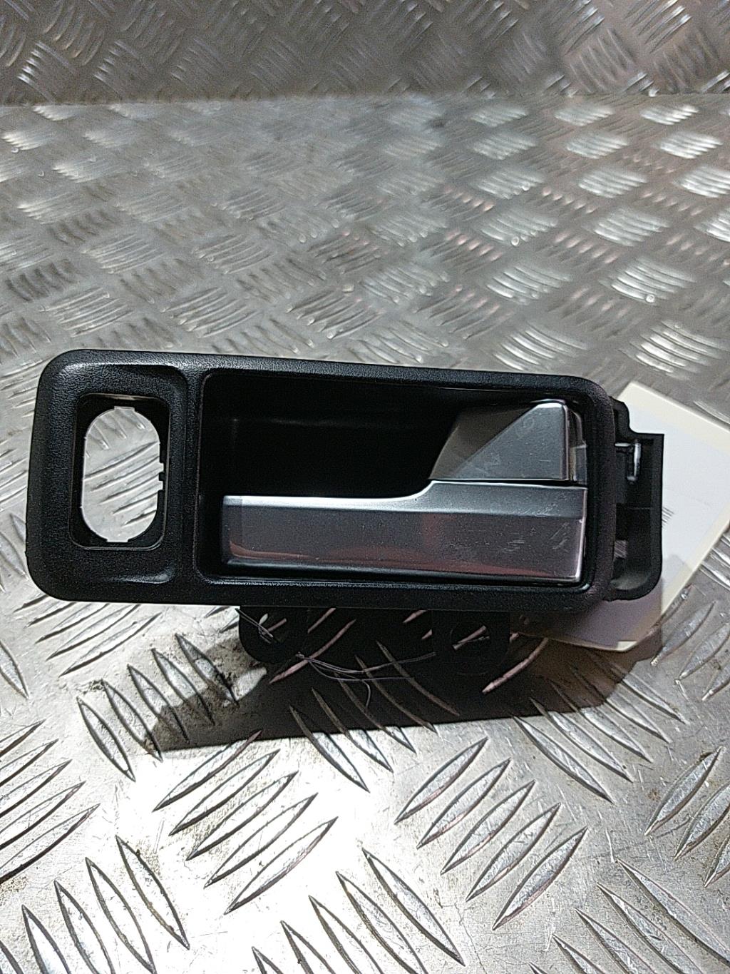 Maniglia interna anteriore destra FORD FOCUS 2 PHASE 2 Diésel - 1