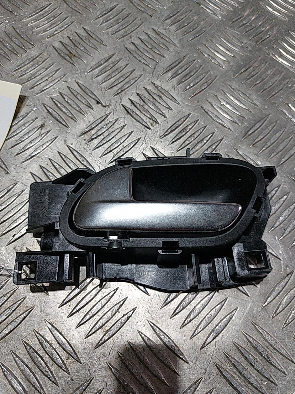 Maniglia interna anteriore sinistra PEUGEOT 208 1 PHASE 2 Diésel - 1
