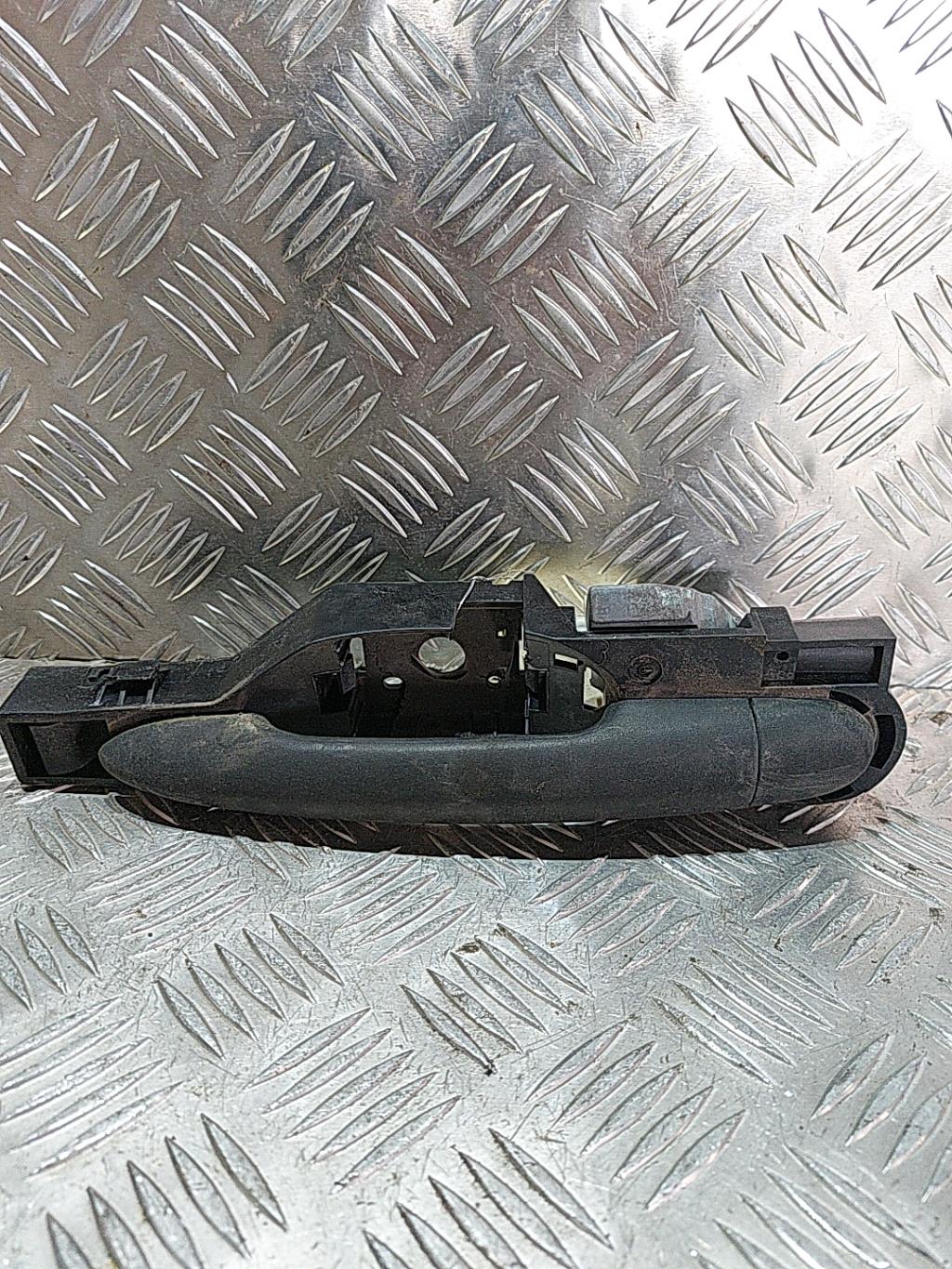 Maniglia portiera anteriore destra RENAULT CLIO 3 PHASE 1 Diésel - 1