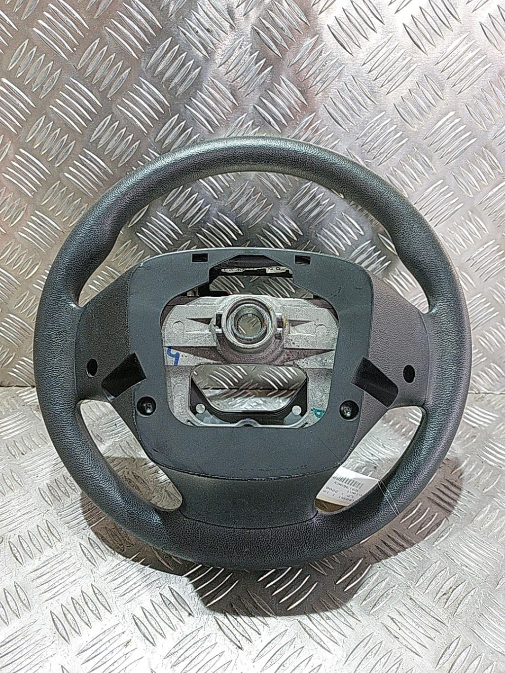 Volant HYUNDAI I 10 2 PHASE 2 Essence - 1