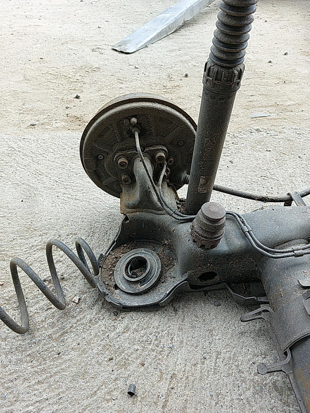 Ponte posteriore PEUGEOT 208 1 PHASE 1 Gasolina - 1