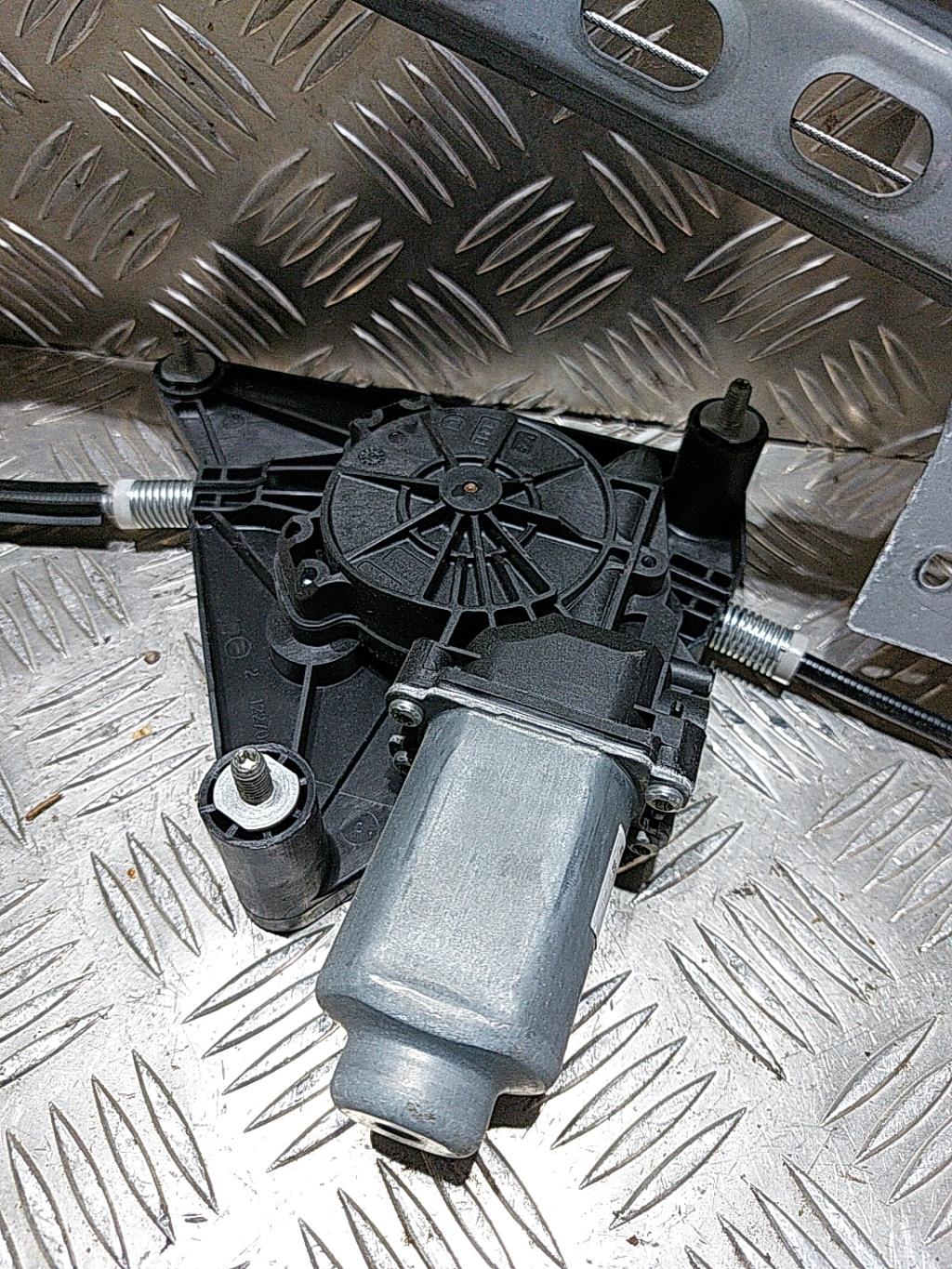 Alzacristalli elettrico anteriore destro TOYOTA AYGO 2 PHASE 2 Gasolina - 1