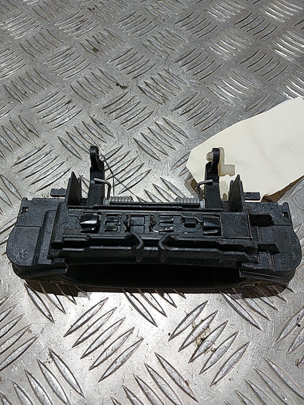 Maniglia portiera anteriore destra AUDI A4 2 PHASE 2 Diésel - 1