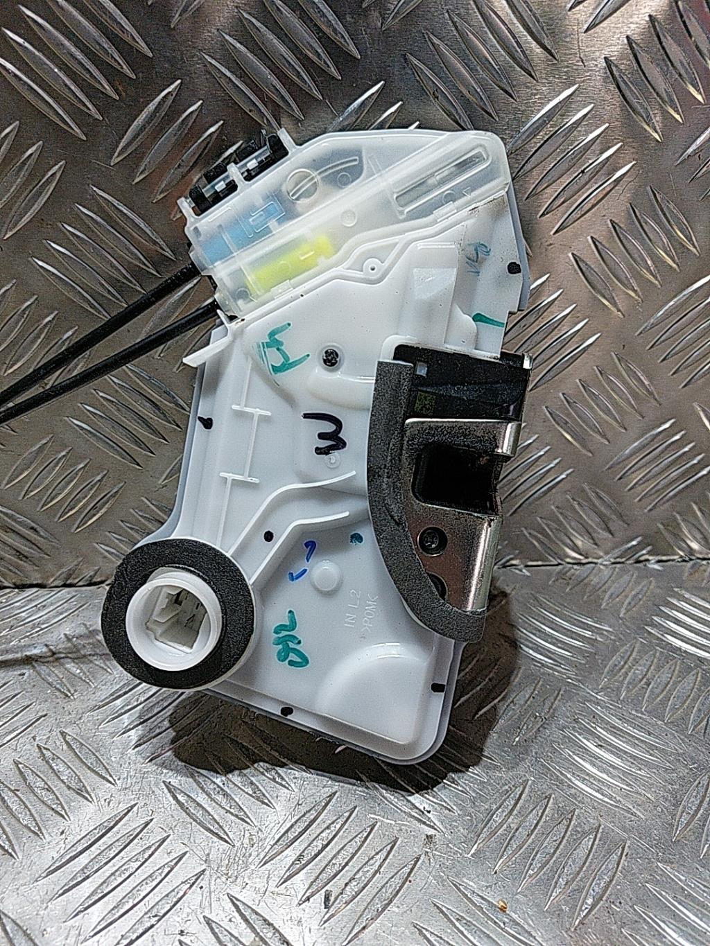Serratura anteriore sinistra TOYOTA AYGO 2 PHASE 2 Gasolina - 1