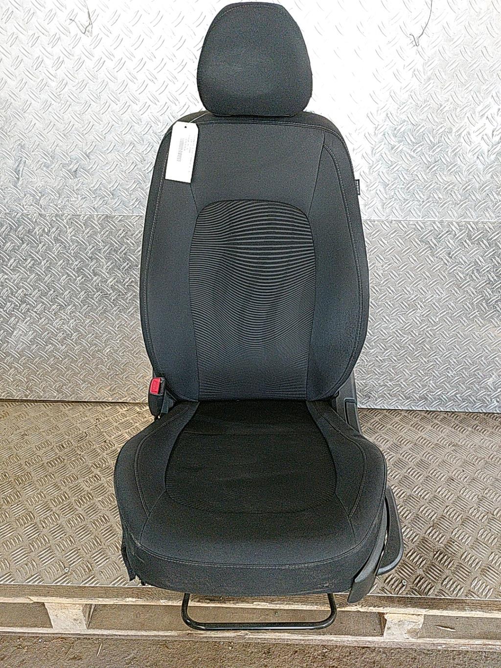 Siege avant gauche HYUNDAI I 10 2 PHASE 2 Essence - 1