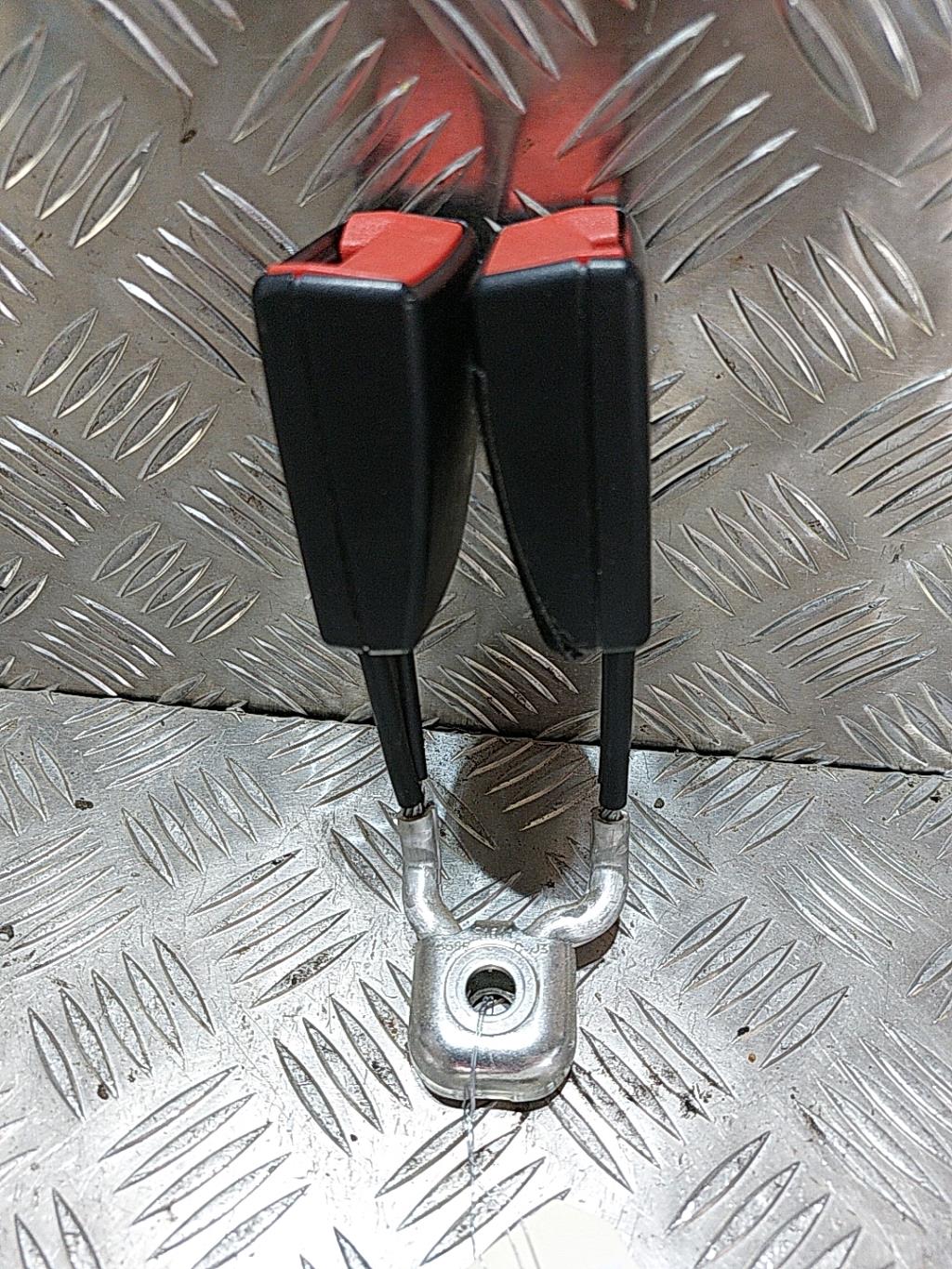 Aggancio cintura sicurezza posteriore sinistro SEAT IBIZA 4 PHASE 1 Diésel - 1