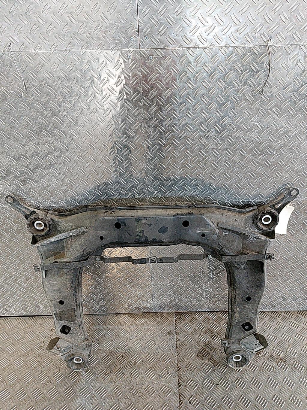 Berceau avant AUDI A4 2 AVANT PHASE 1 BREAK Essence - 1