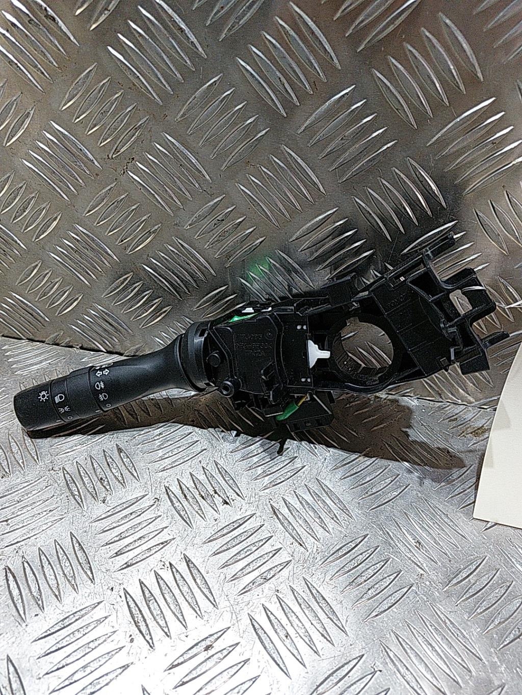 Commodo phare TOYOTA AYGO 2 PHASE 2 Essence - 1