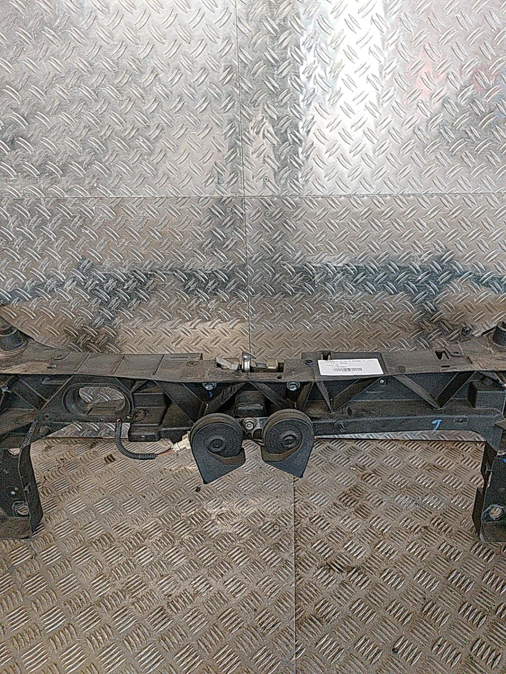 Face avant RENAULT CLIO 3 PHASE 1 Essence - 1