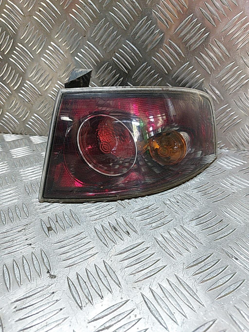 Fanale posteriore principale destro (luci) SEAT IBIZA 3 PHASE 2 Diésel - 1
