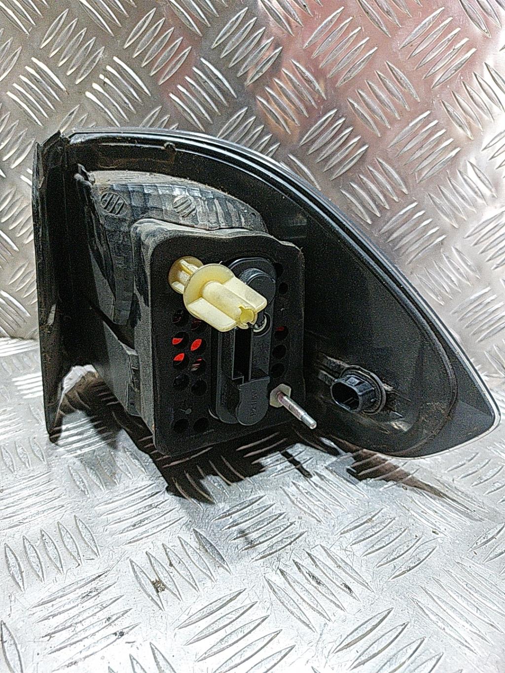 Fanale posteriore principale sinistro (luci) FORD S-MAX 1 PHASE 1 Diésel - 1
