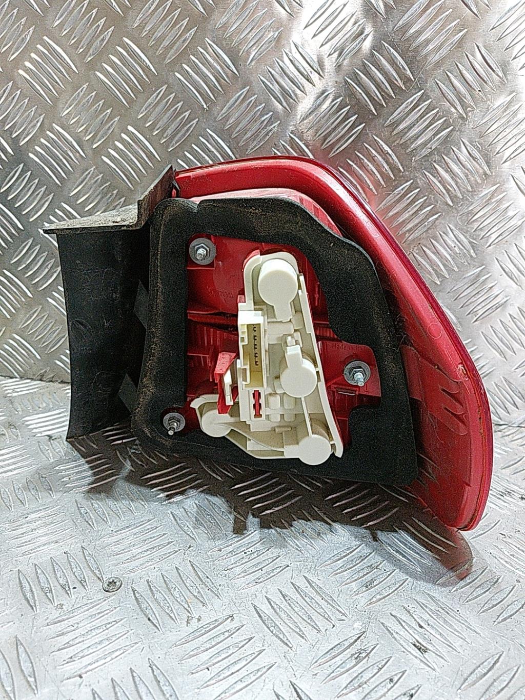 Fanale posteriore principale sinistro (luci) BMW SERIE 3 E90 PHASE 1 Diésel - 1