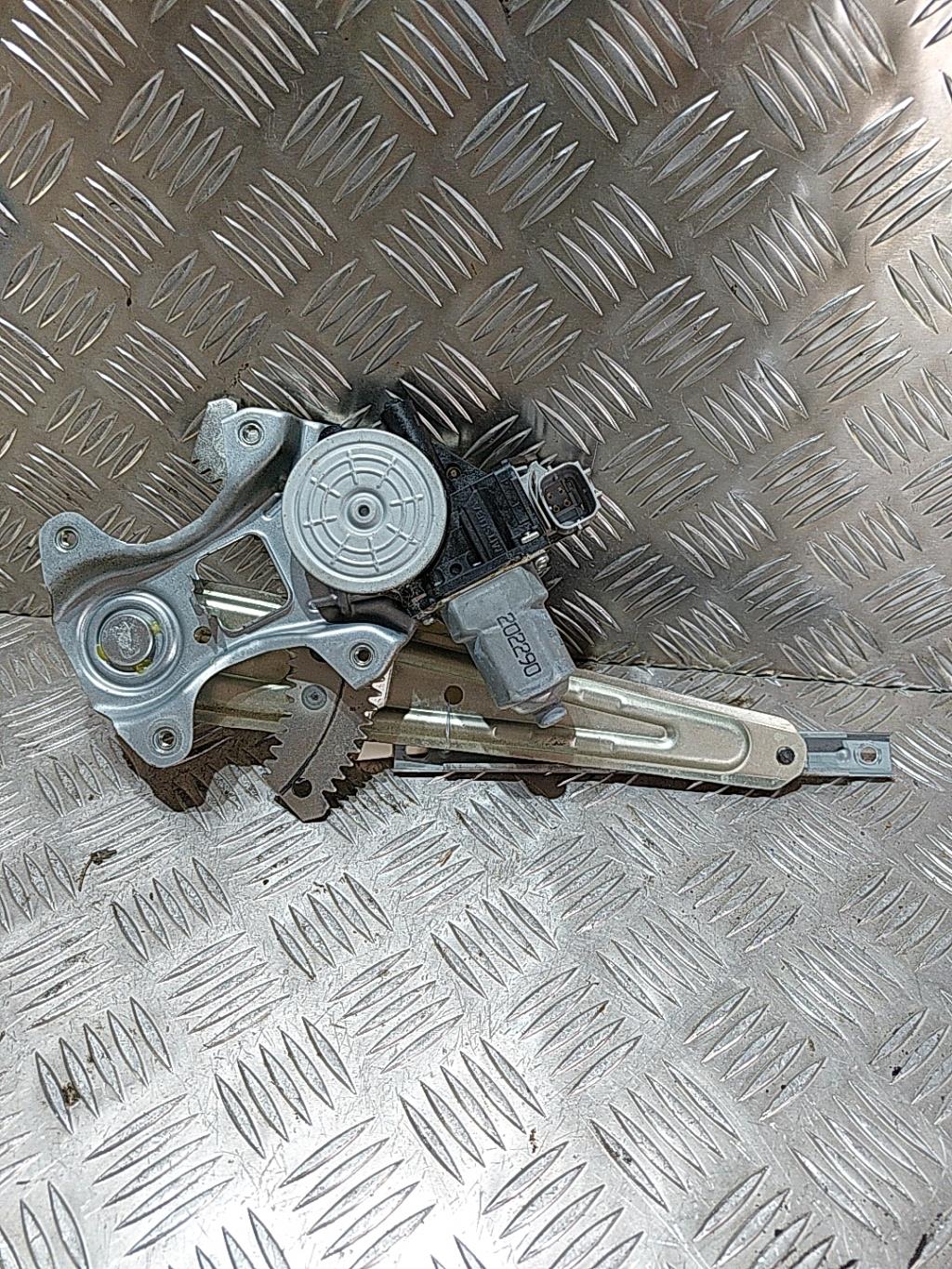 Alzacristalli elettrico posteriore sinistro NISSAN JUKE 1 PHASE 1 Diésel - 1