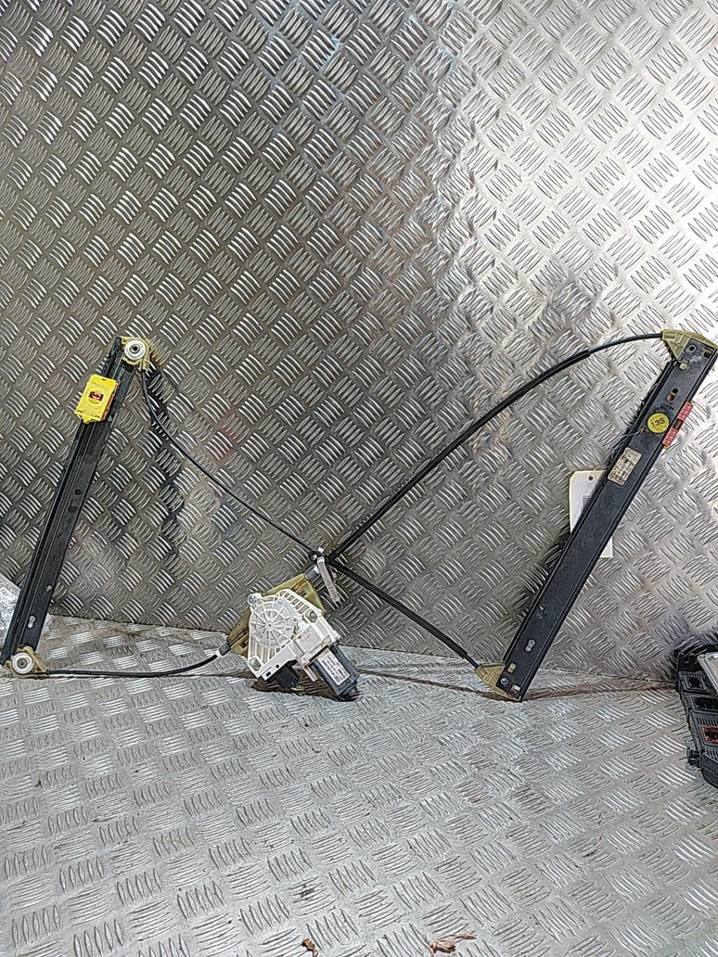 Alzacristalli elettrico anteriore destro AUDI A6 3 PHASE 1 Diésel - 1