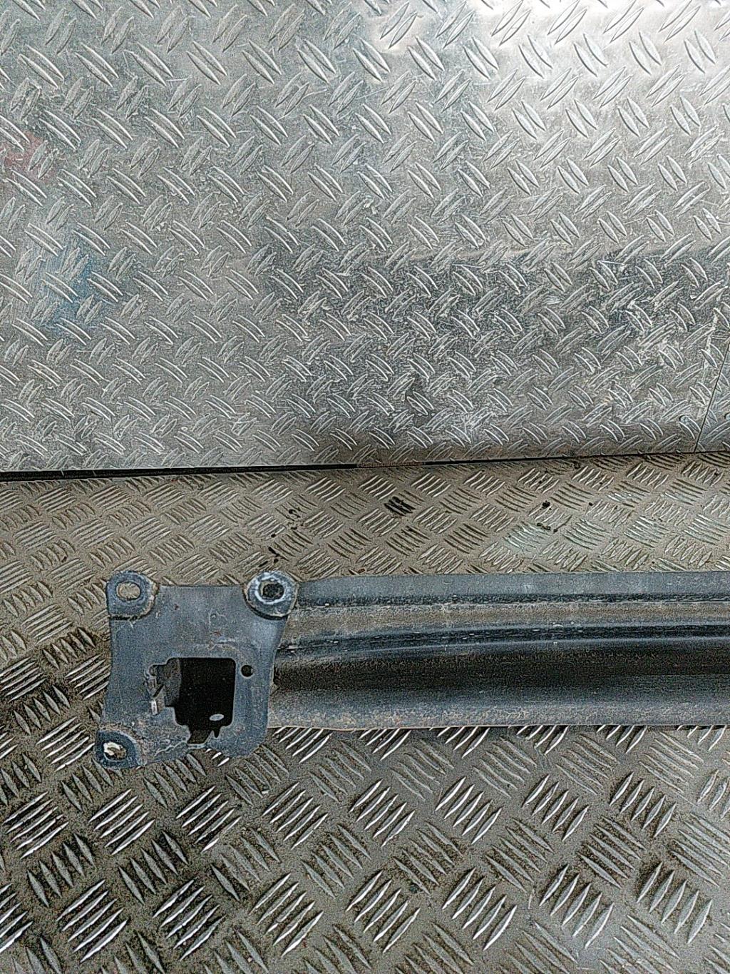 Traversa rinforzo paraurti posteriore VOLKSWAGEN GOLF 5 Diésel - 1