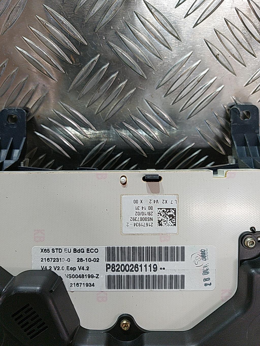 Compteur RENAULT CLIO 2 PHASE 2 Essence - 1