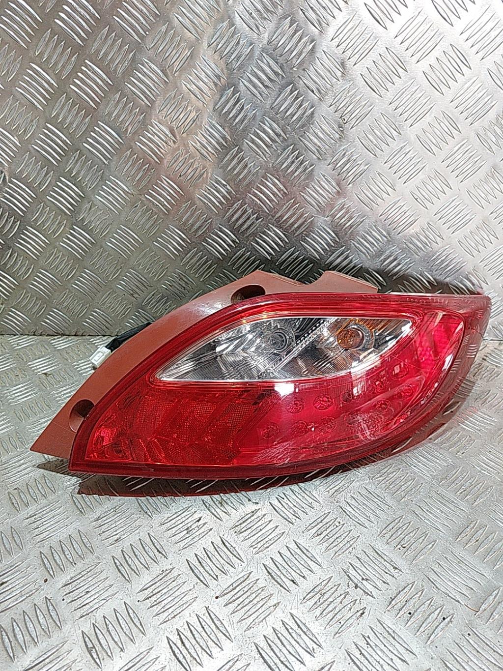Fanale posteriore principale destro (luci) MAZDA 2 2 PHASE 2 Diésel - 1
