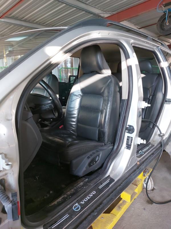 Siege avant gauche VOLVO XC 70 2 PHASE 1 BREAK Diesel - 1