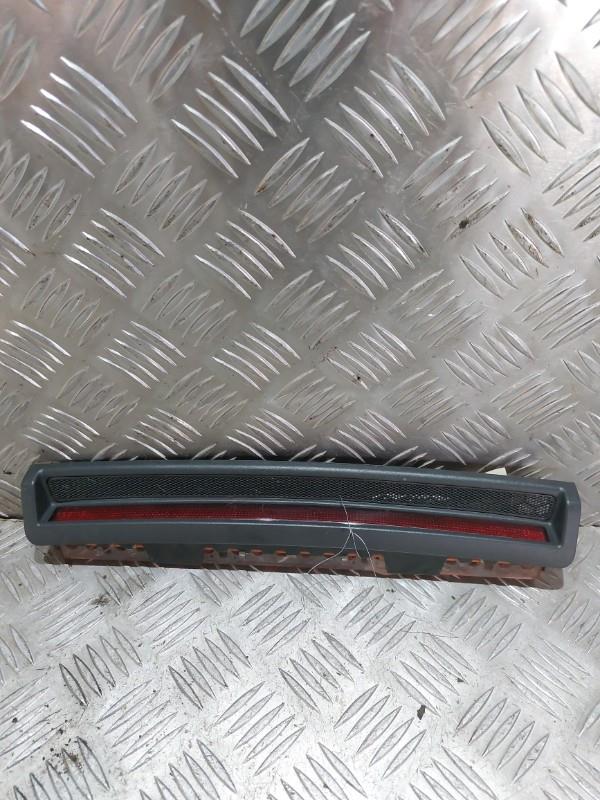 Feu arriere stop central AUDI A4 2 PHASE 1 Diesel - 1