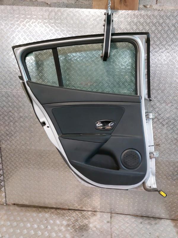Portiera posteriore sinistra RENAULT MEGANE 3 PHASE 2 Diésel - 1