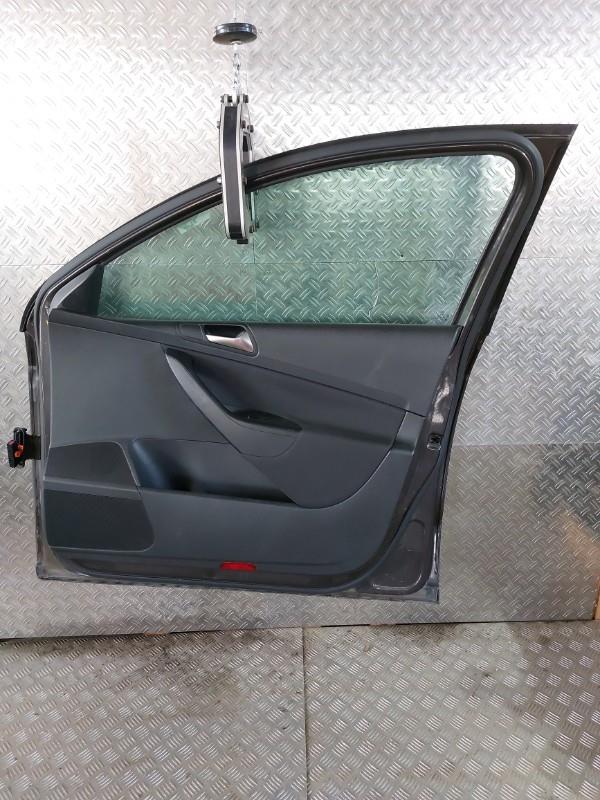 Portiera anteriore destra VOLKSWAGEN PASSAT 5 BREAK Diésel - 1