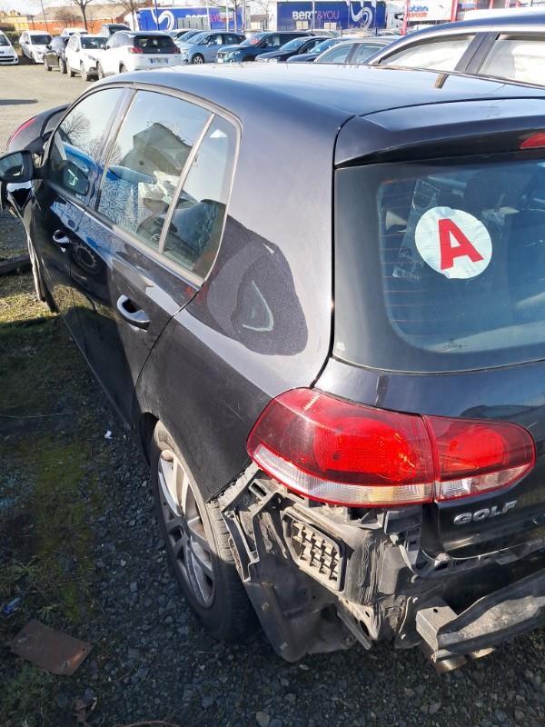 Siege avant droit VOLKSWAGEN GOLF 6 Diesel - 1