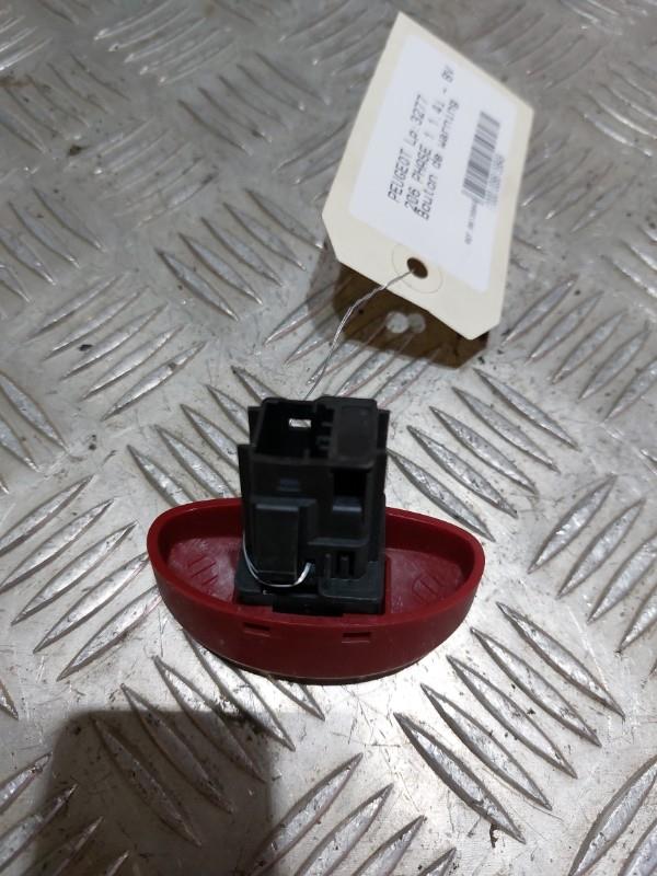Bouton de warning PEUGEOT 206 PHASE 1 Essence - 1