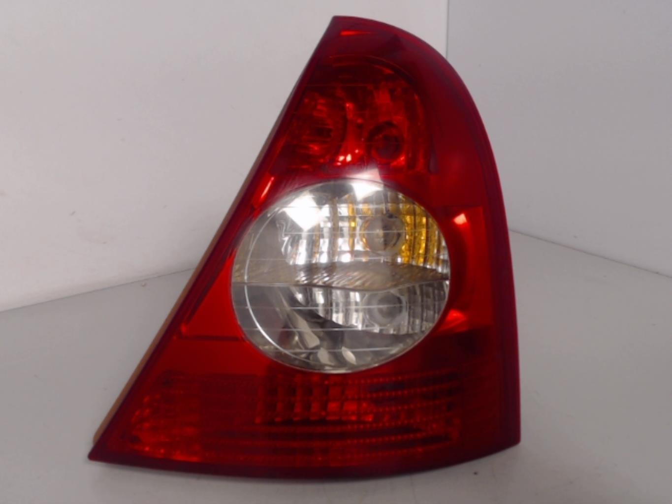 Fanale posteriore principale destro (luci) RENAULT CLIO 2 CAMPUS PHASE 1 Diésel - 1