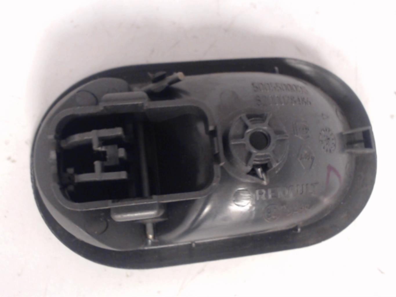 Poignee interieur avant droit RENAULT CLIO 3 PHASE 1 Diesel - 1