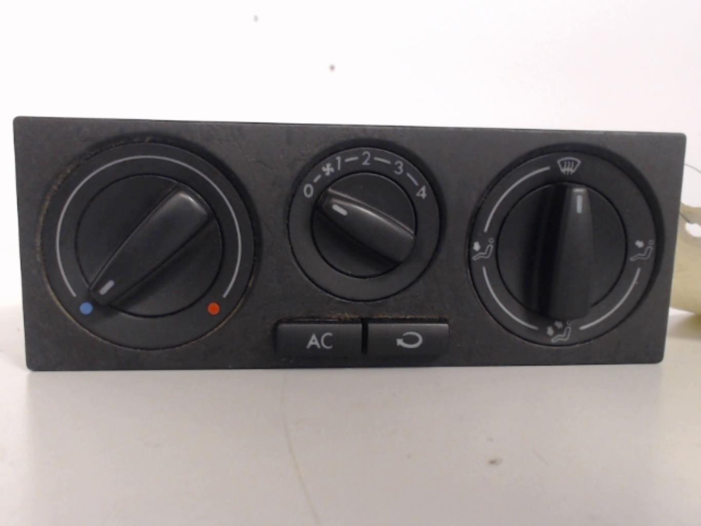 Commande chauffage VOLKSWAGEN GOLF 4 Diesel - 1