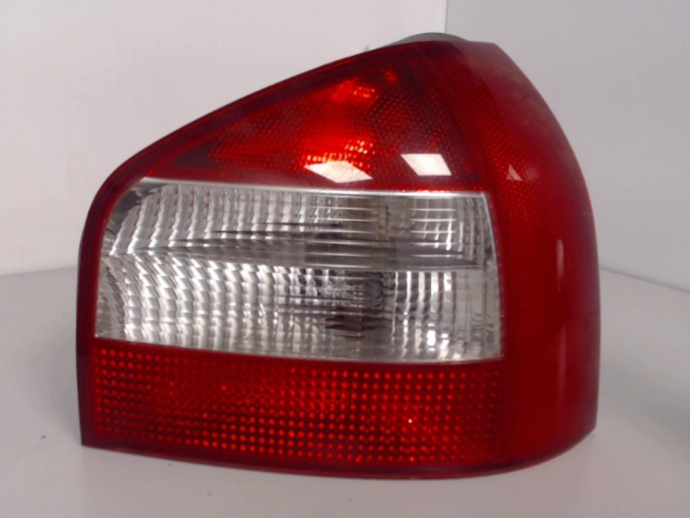 Feu arriere principal droit (feux) AUDI A3 1 PHASE 2 Diesel - 1