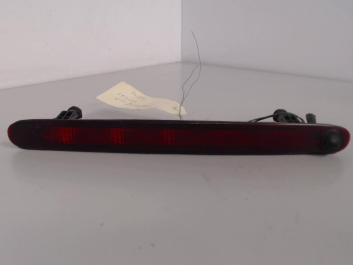 Feu arriere stop central SUZUKI SWIFT 3 Diesel - 1