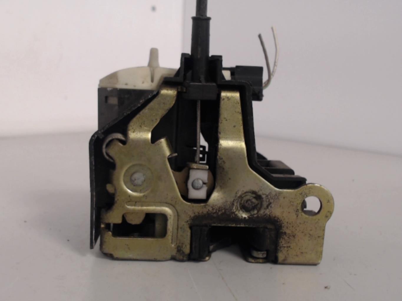 Serrure avant gauche RENAULT CLIO 2 PHASE 2 Diesel - 1