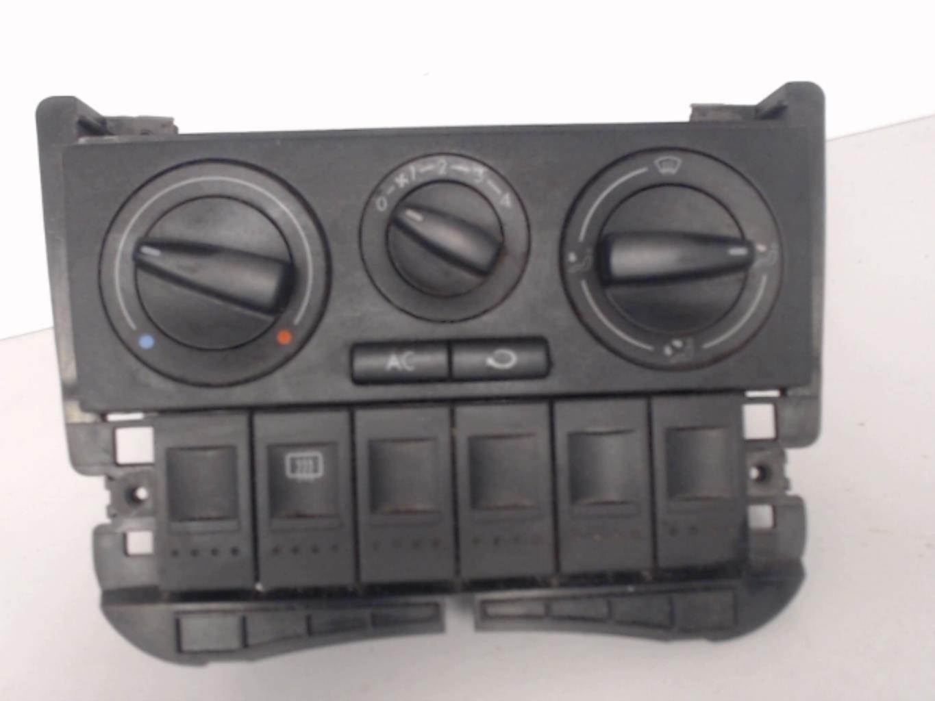 Commande chauffage VOLKSWAGEN POLO 3 PHASE 2 Essence - 1