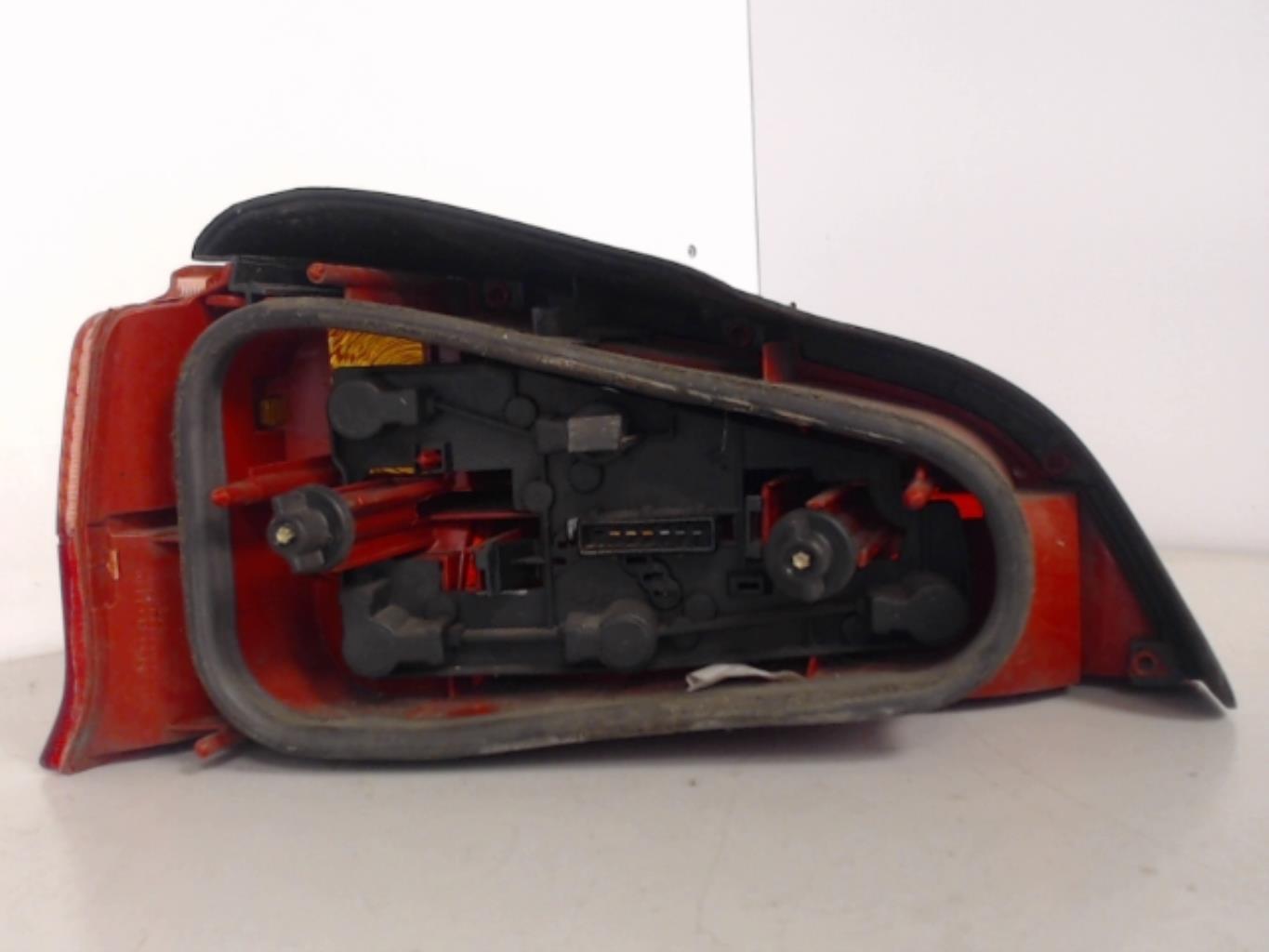 Fanale posteriore principale destro (luci) PEUGEOT 106 PHASE 2 Gasolina - 1