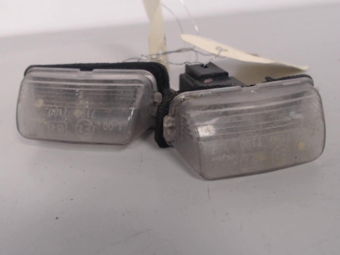Eclairage de plaque CITROEN XSARA PICASSO PHASE 1 Diesel - 1