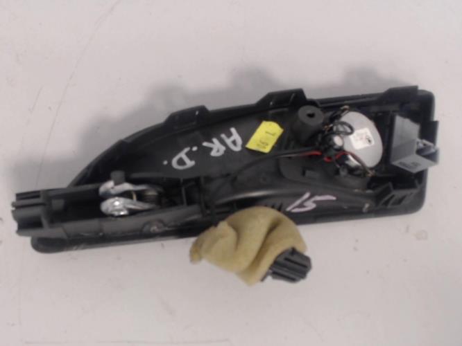 Poignée Intérieure Arrière Gauche Pour Skoda Octavia 2 Phase 1 Break - Réf. 1Z0839221A739, Occasion