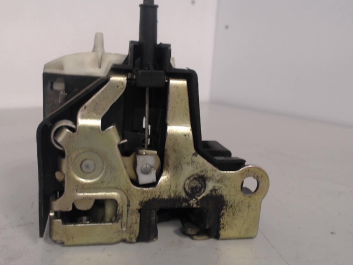 Serrure avant gauche RENAULT CLIO 2 PHASE 2 Diesel - 1