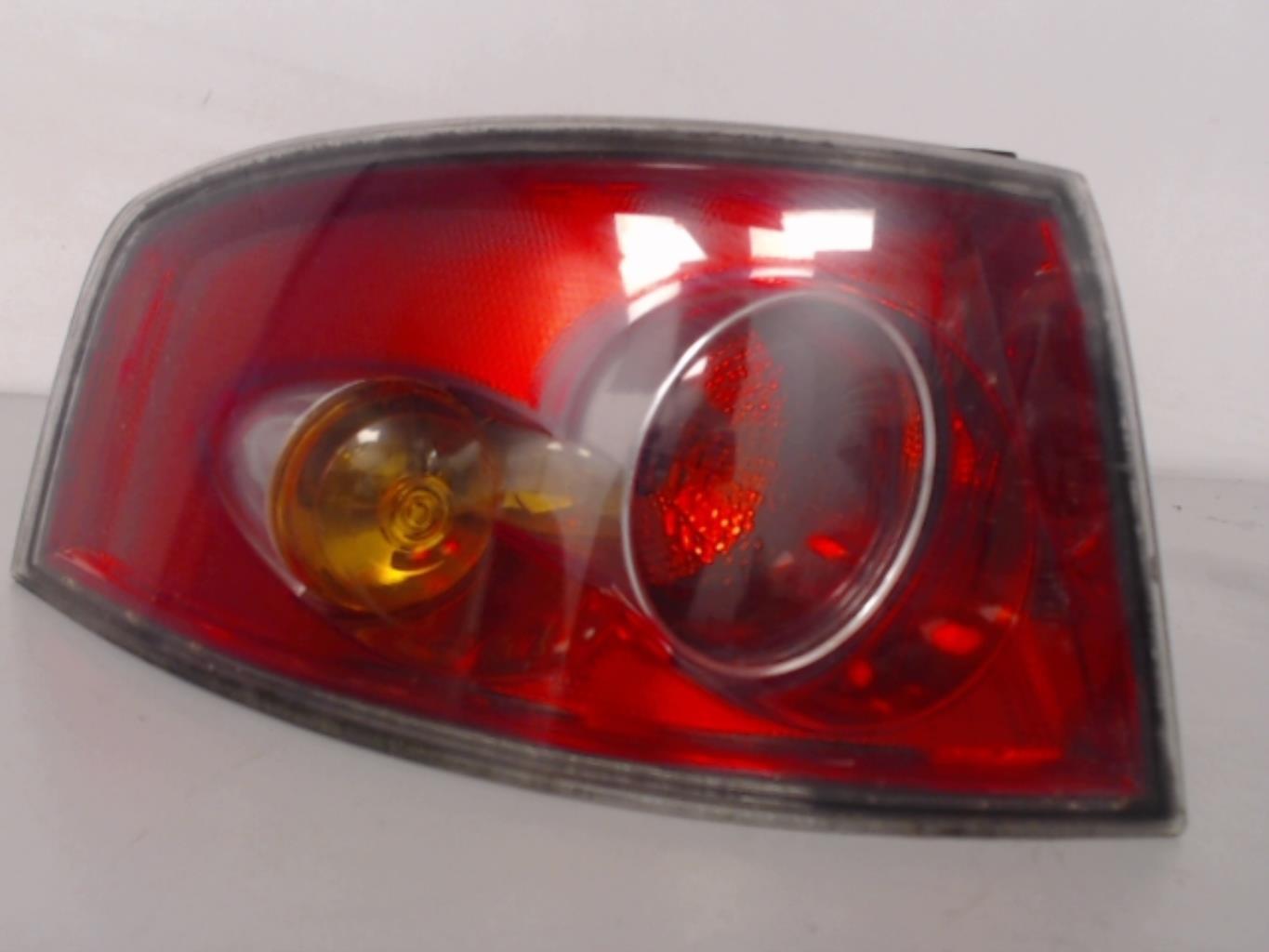 Fanale posteriore principale sinistro (luci) SEAT IBIZA 3 PHASE 1 Diésel - 1
