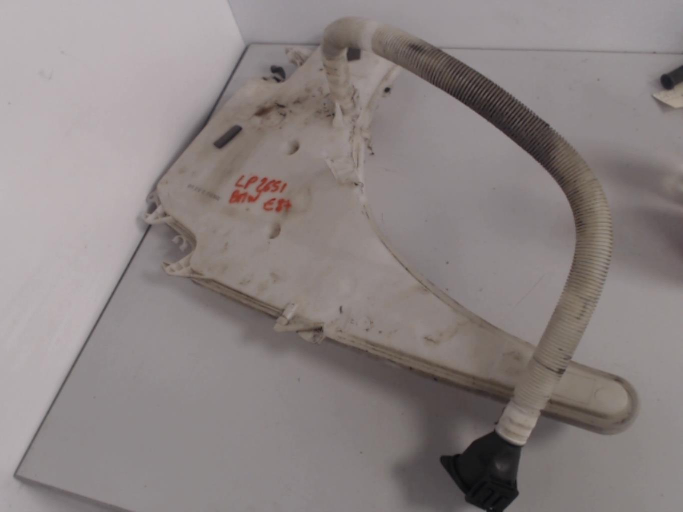 Vase de lave glace BMW SERIE 1 E87 PHASE 2 Diesel - 1