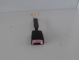 Attache ceinture avant droit