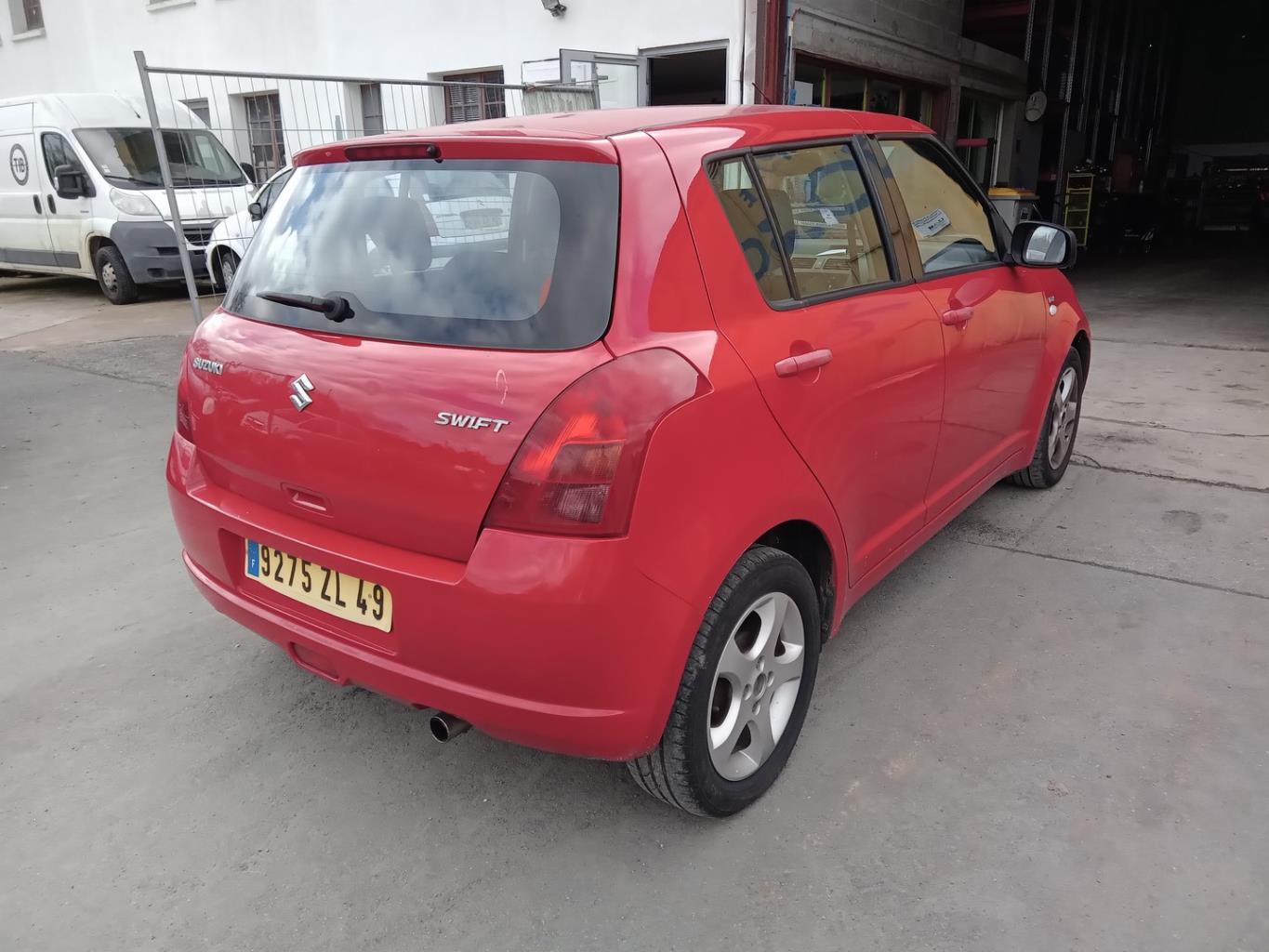 Fanale posteriore principale destro (luci) SUZUKI SWIFT 3 Diésel - 1
