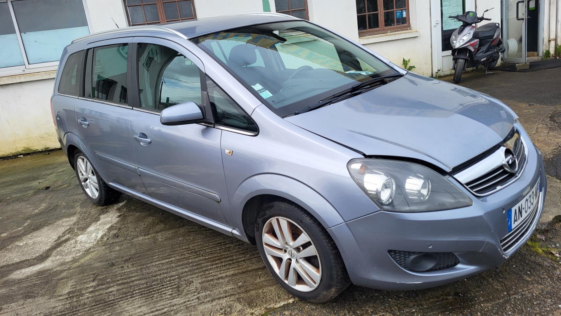 Fendinebbia destro (luci) OPEL ZAFIRA B PHASE 2 Diésel - 1