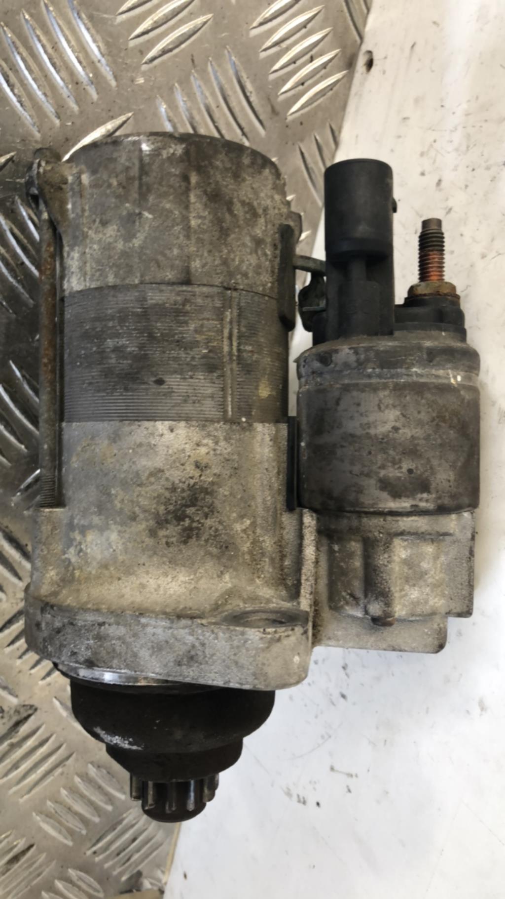 Demarreur VOLKSWAGEN GOLF 5 Diesel - 1